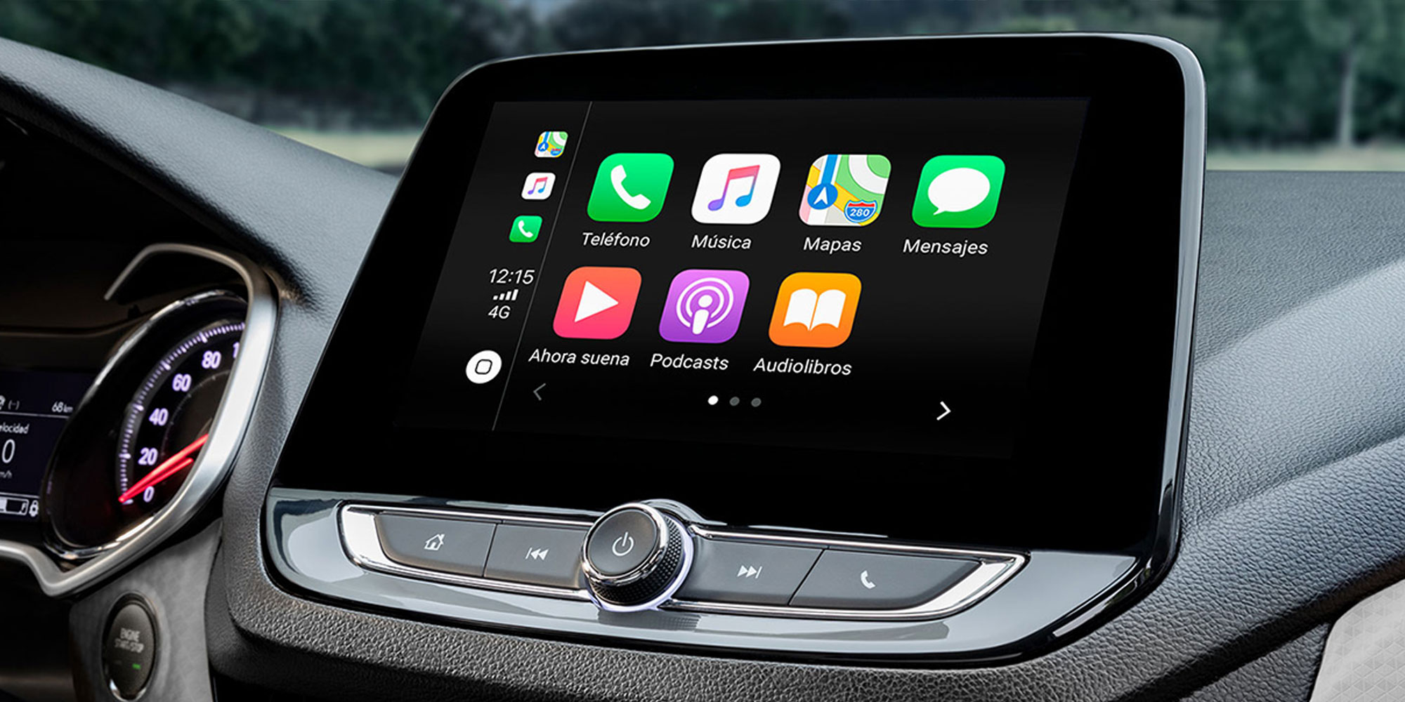 Infoentretenimiento interior con pantalla touchscreen de 8 pulgadas para mantenerte siempre conectado
