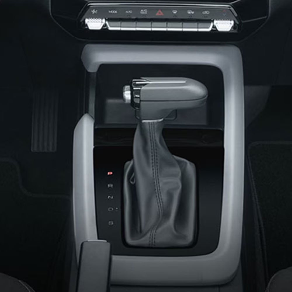 Palanca de velocidades en color negro disponible para Chevrolet Aveo sedán 2026