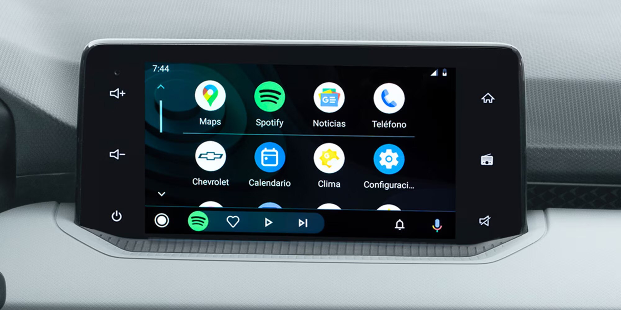 Chevrolet Aveo Sedán 2026 pantalla 8 pulgadas funciones de Bluetooth®, AM/FM y lector de USB